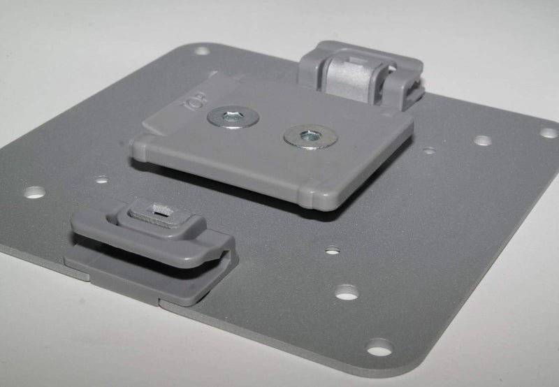 Humanscale SILVER VESA PLATE MONITOR PLATE MOUNT 100X100MM FOR M8 M2 M-FLEX WITH SCREWS - Image 3